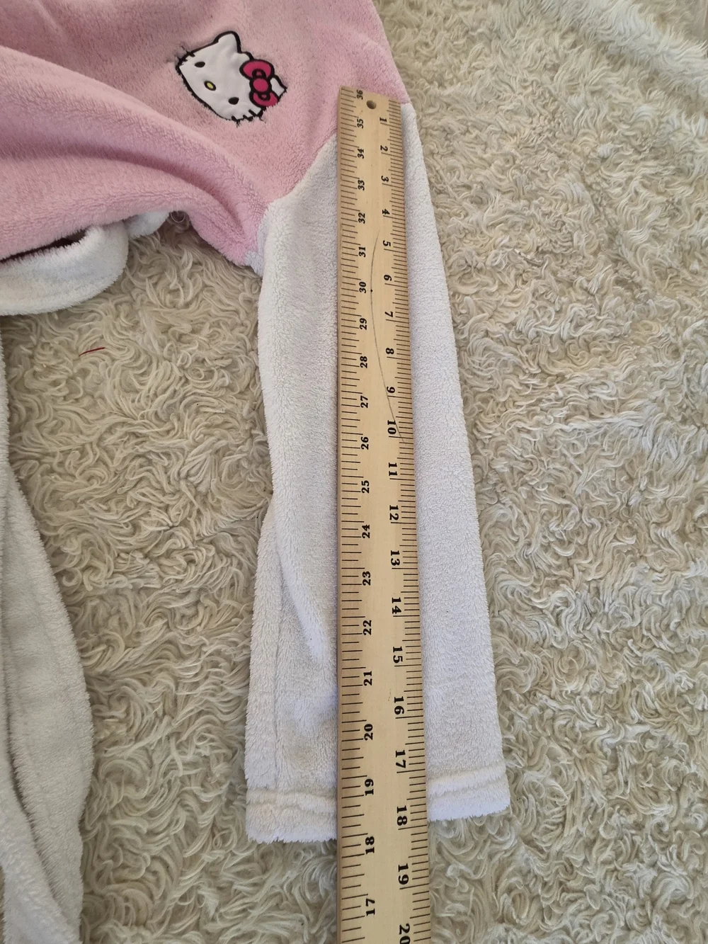 Hello Kitty Plush Hooded Kids Robe in Pink and White